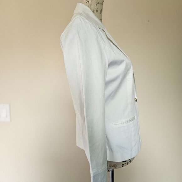 White Jacket with Animal Print - Picture 4 of 11